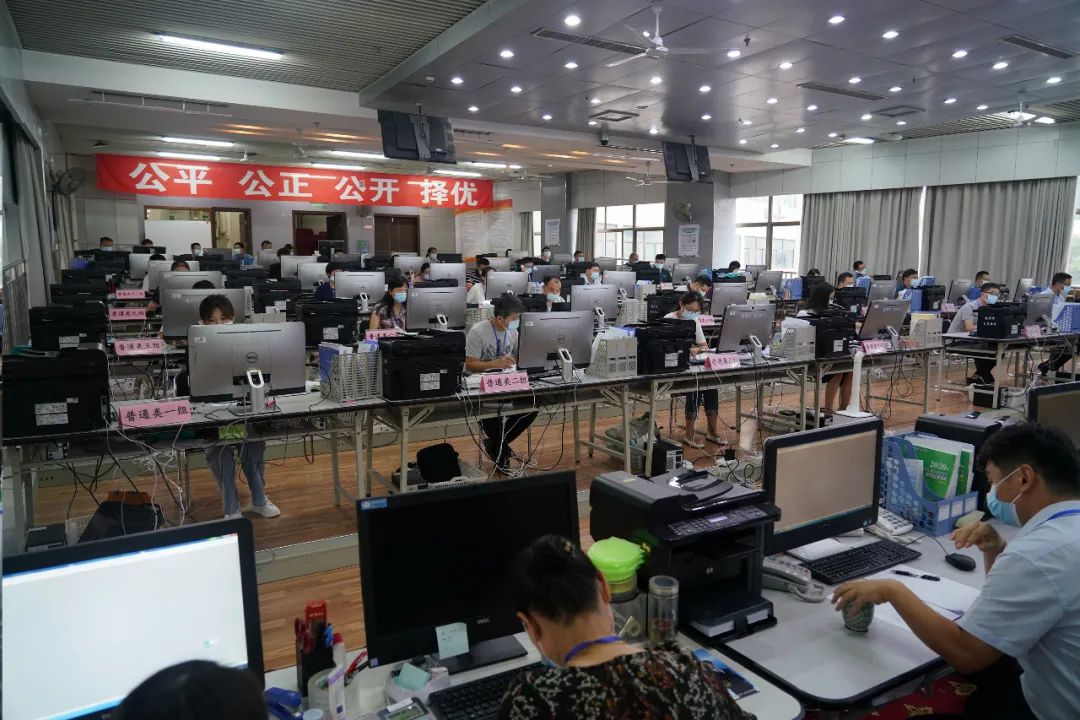权威发布| 2020年山东高考共录取654824人,其中本科录取286766人